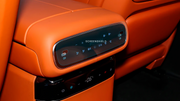 GEELY GALAXY M9 controlul climatizării 8.4″ Image 1 - ScreenShield blur și watermark
