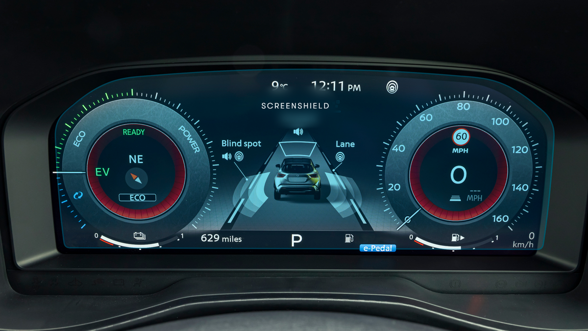 NISSAN JUKE panoul de bord 12.1″ Image 1 - ScreenShield blur și watermark