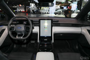 SSGallery|FORD-EXPLORER-EV|04|Imagine de referință